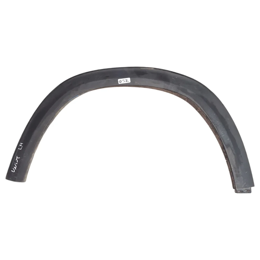 MOLDURA PASO DE RUEDA DELANTERA IZQUIERDA CHANGAN UNI-T 2020/2025