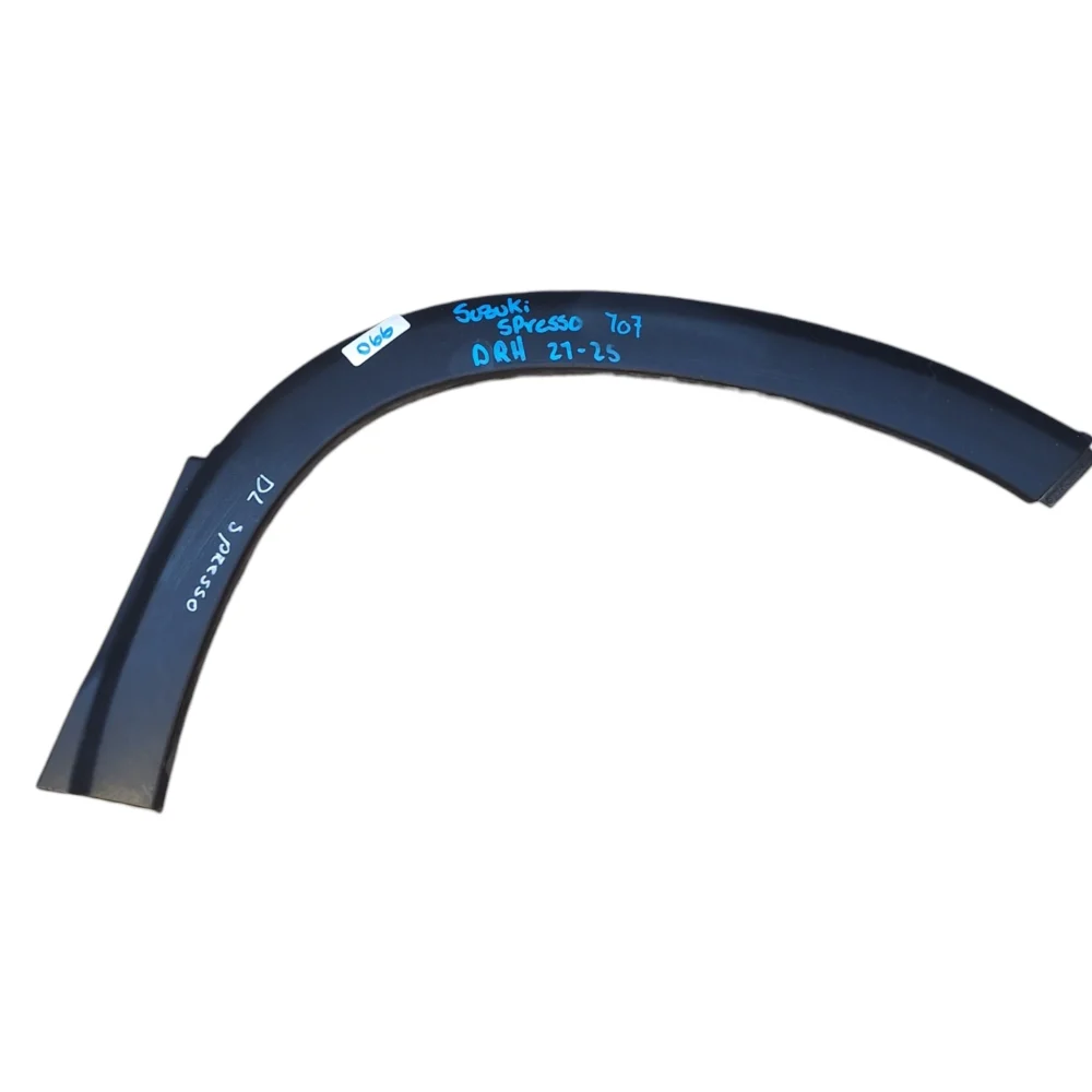 MOLDURA PASO DE RUEDA DELANTERA DERECHA SUZUKI SPRESSO 2021/2025
