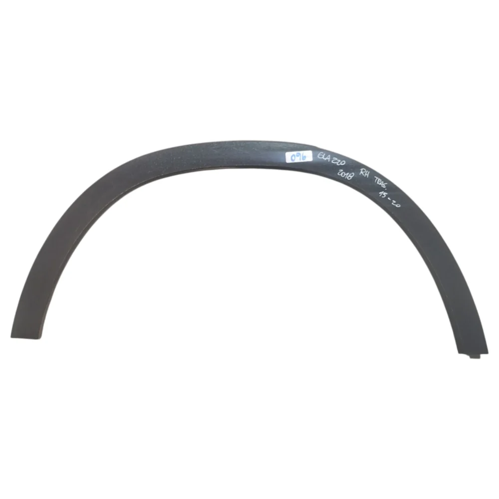 MOLDURA PASO DE RUEDA TRASERA DERECHA MERCEDES BENZ GLA 220 2015/2020